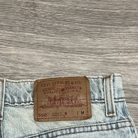 Levi's Light Blue Straight Leg Jeans with White Star Accents - Picture 12 of 14